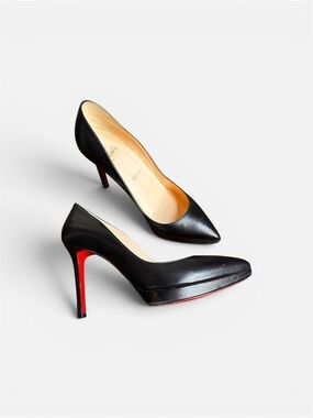 Christian Louboutin Pigalle Plato 100 Pumps in size 38